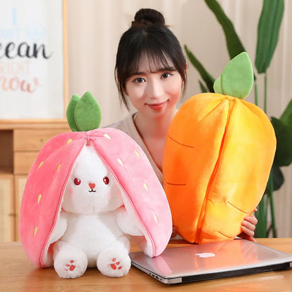 Peluche de conejo de zanahoria y fresa