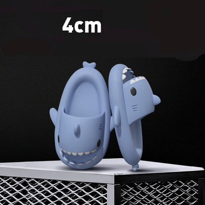 Sandalias divertidas con forma de tiburón