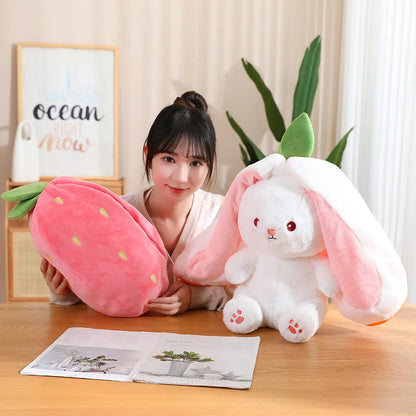 Peluche de conejo de zanahoria y fresa