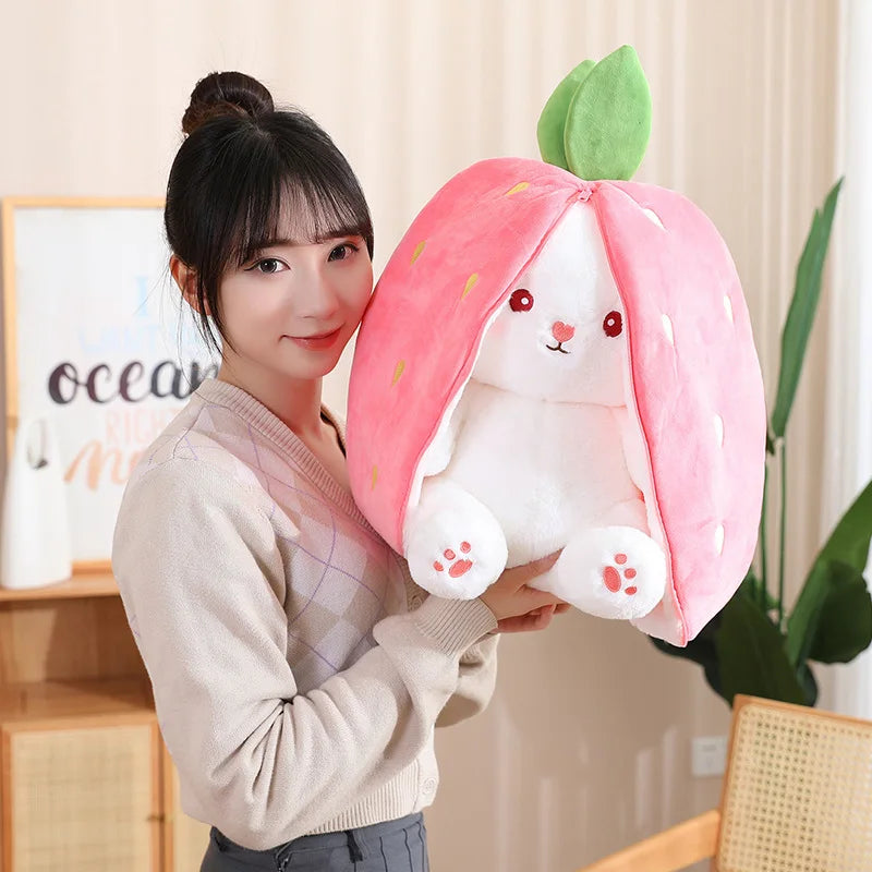 Peluche de conejo de zanahoria y fresa